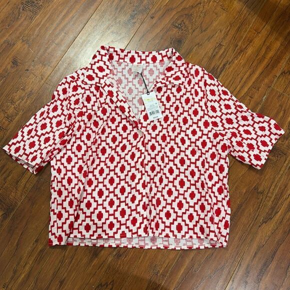 *NWT Shade & Shore Large (12-14) Red Cropped Button Up Short Sleeve Cover Up - Picture 2 of 8